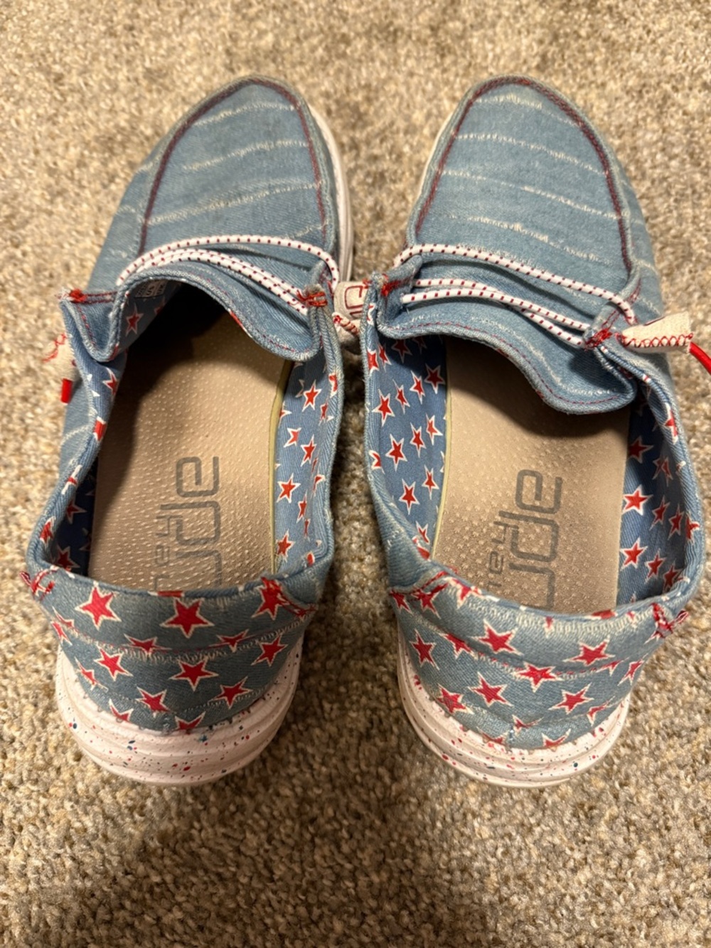 Hey Dude size 9